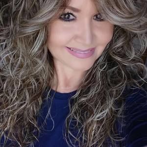 Meet your Posher, Lupita